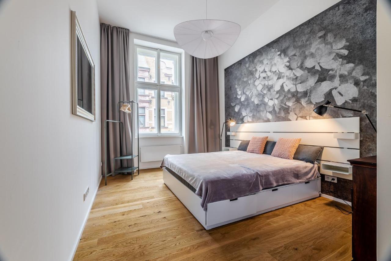Elegant Apartments Located In The Centre Of Praha Bagian luar foto