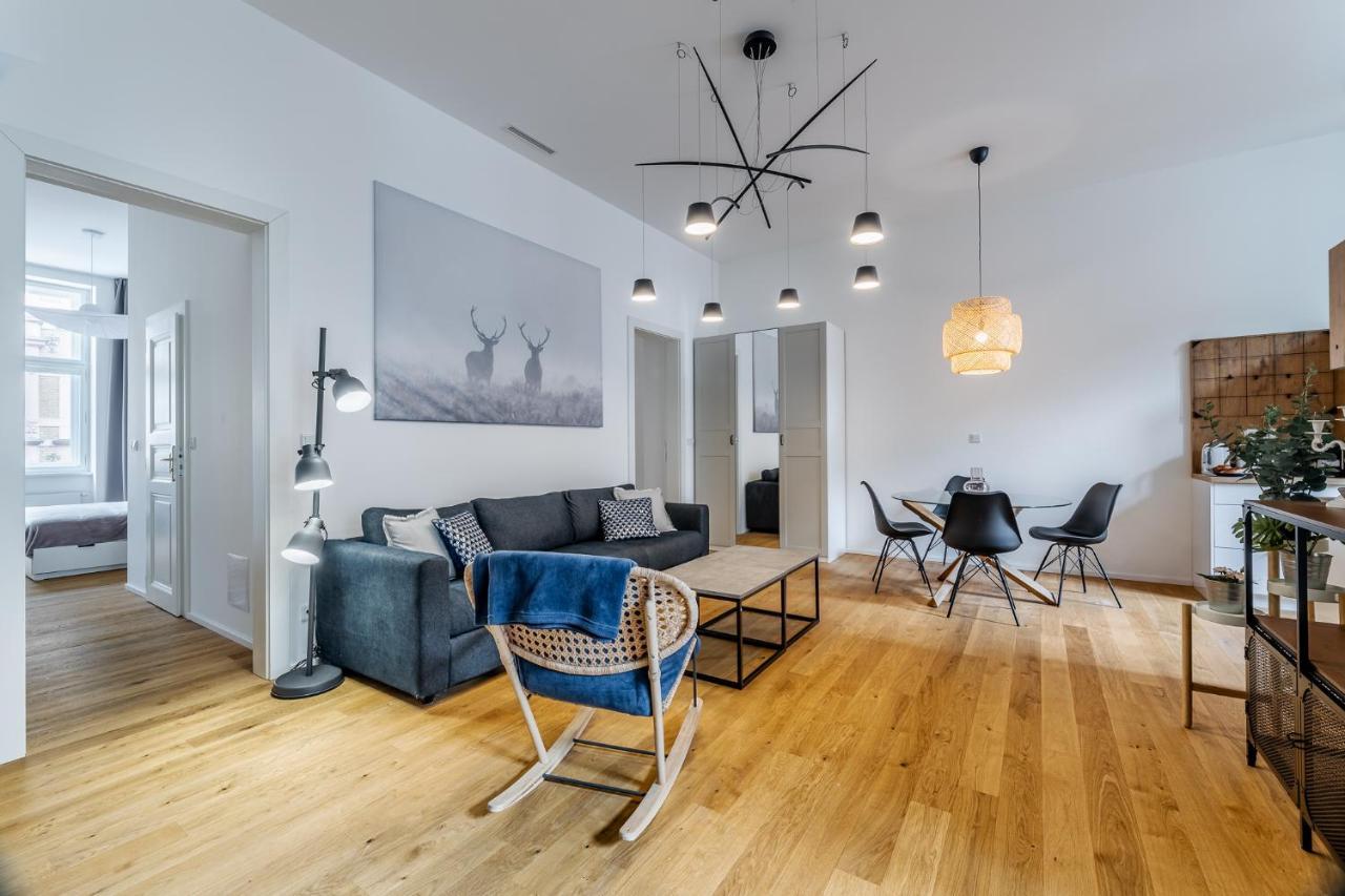 Elegant Apartments Located In The Centre Of Praha Bagian luar foto