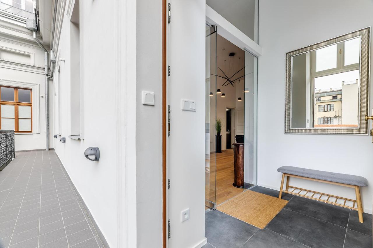 Elegant Apartments Located In The Centre Of Praha Bagian luar foto