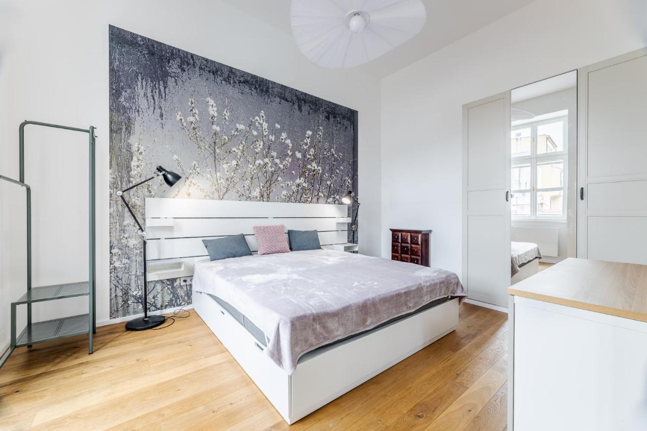 Elegant Apartments Located In The Centre Of Praha Bagian luar foto