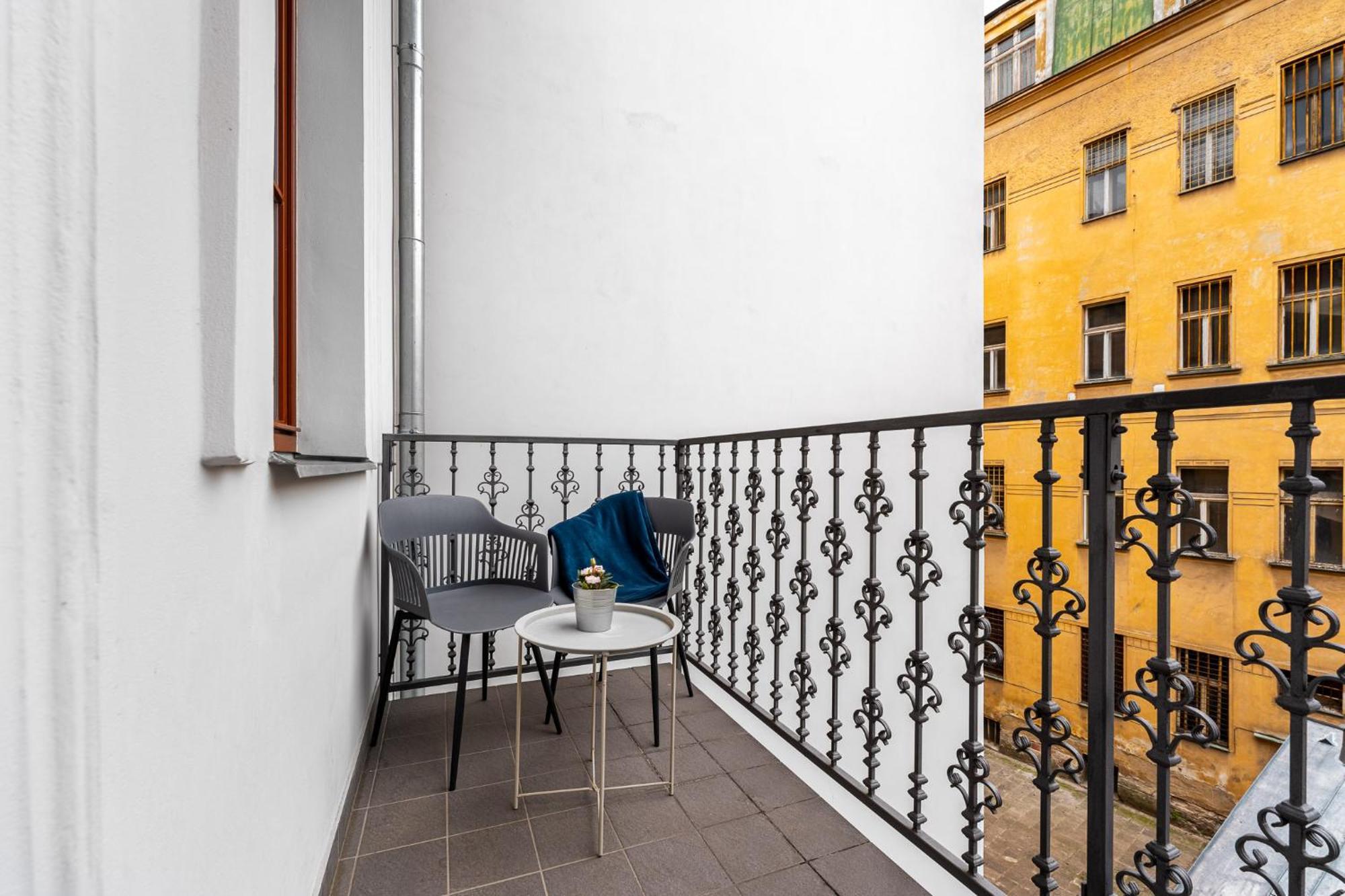 Elegant Apartments Located In The Centre Of Praha Bagian luar foto